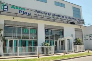 Aberturas AlumPlac &ndash; Aluminio PVC y Madera