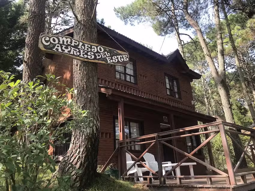 Ayres Del Este Caba&ntilde;as