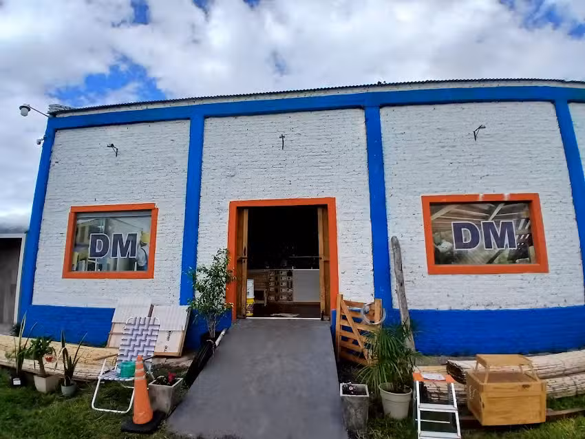 D.M Distributor Madera