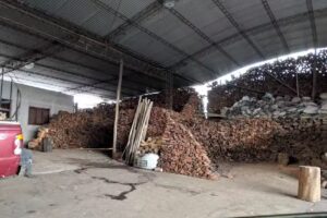 La Milagrosa Le&ntilde;eria Y Carboneria