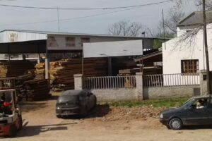 Maderera la Rotonda de Ruso Carlos Alberto