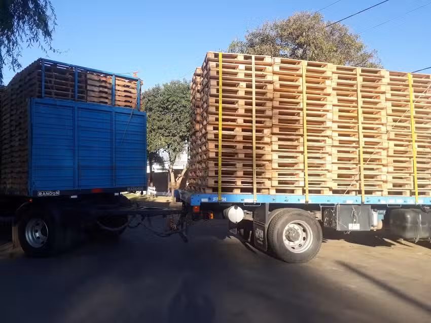 Pallets los Inmigrantes