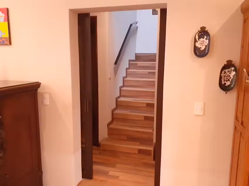 PUERTAS FLOTANTES Carpinter&iacute;a madera y hierro