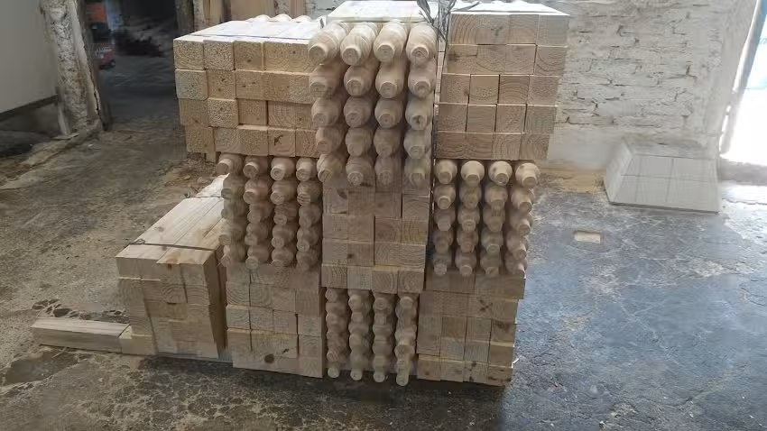 Torneria autom&aacute;tica en madera reines